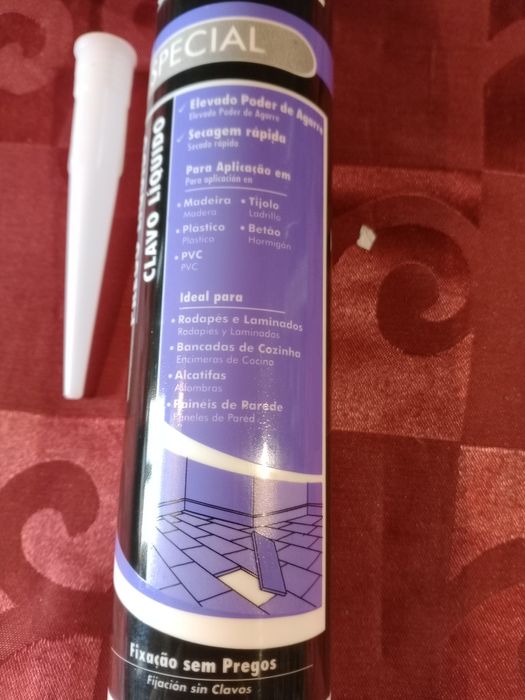 Prego líquido bege multiusos