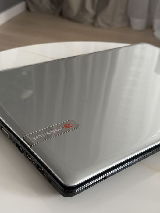 Laptop Packard Bell 17”