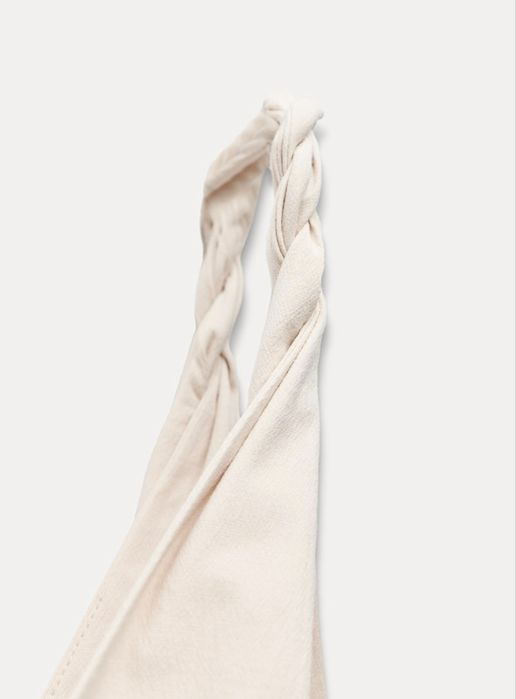 Шикарное платье, бренда Zara.