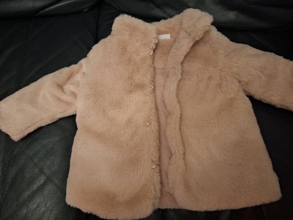 Różowe futerka marki Coccodrillo  na 12 m-cy