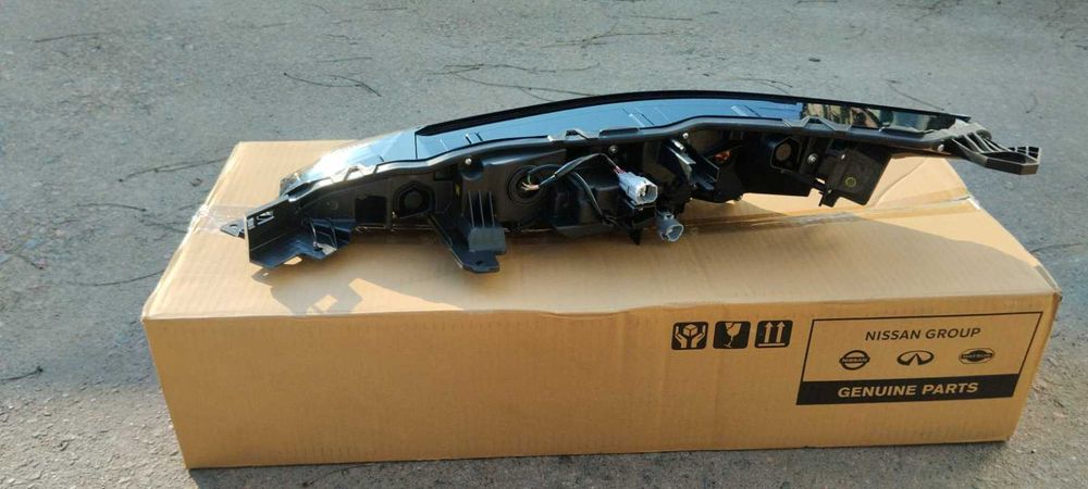 Nissan Rogue T33 Фара Ходовой Огонь LED Левый Правый DRL ДХО ОРИГИНАЛ