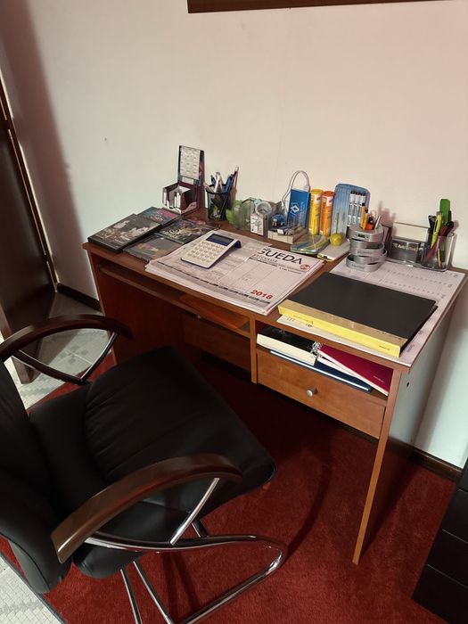 Secretaria em madeira