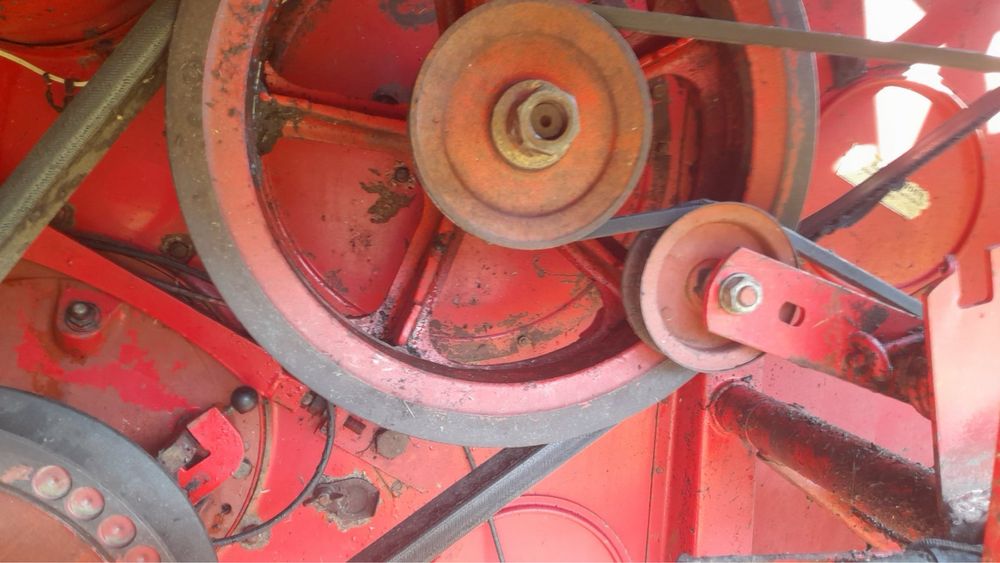 Комбайн Massey-ferguson 187
