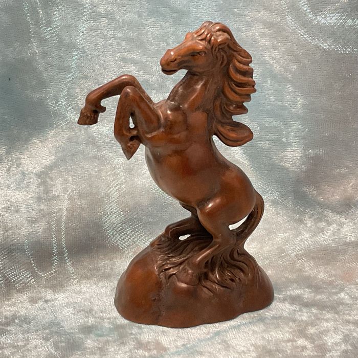 Escultura cavalo Madeira exótica