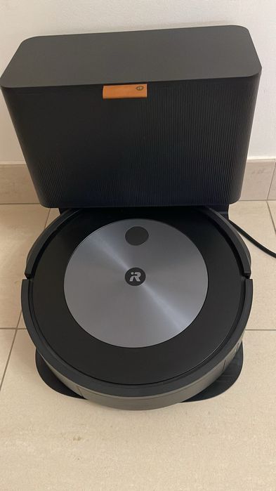 Aspirador e limpador robô usado como novo