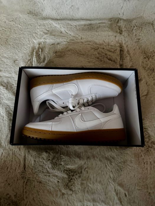 Nowe buty damskie Nike