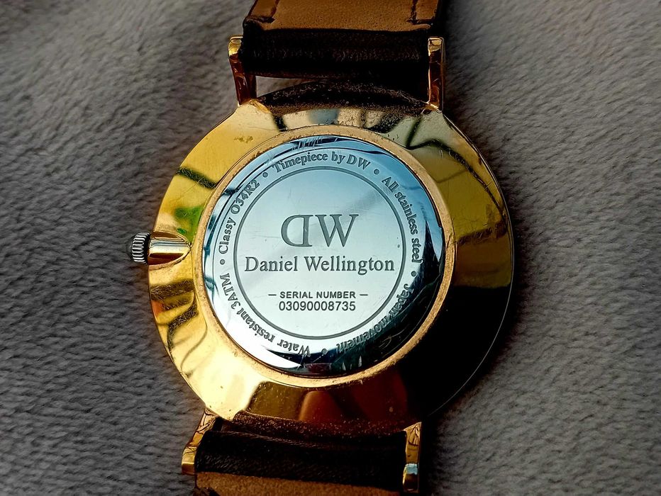 Daniel Wellington zegarek z 12 cyrkoniami unikat koniec produkcji