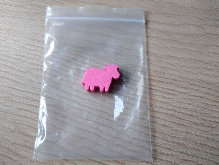 Różowy drewniany mepel krowy