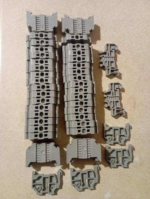 Trzymacze końcowe Phoenix Contact E/NS 35 N, gratisy