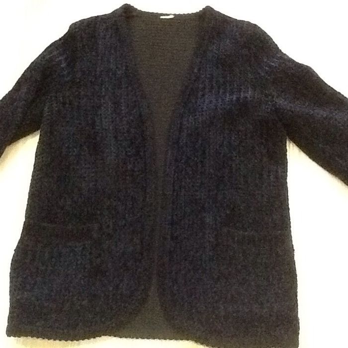 Продаются женские кардиганы