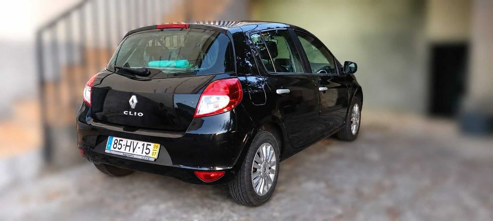 Vendo Renault Modelo Clio III Fase Phase II / facelift  Navegação Integrada / Versão com GPS.