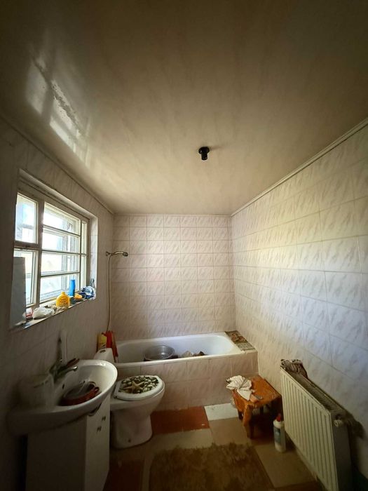 Продаж двох частин будинку на одній земельній ділянці – вул. Стуса