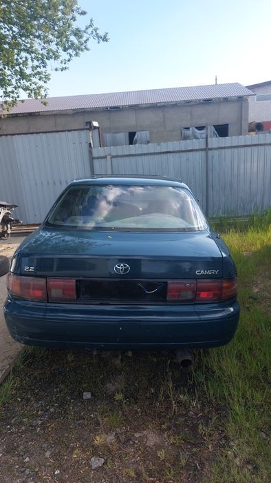 TOYOTA CAMRY 10 капот.