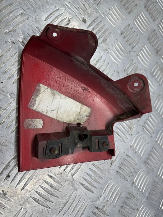 Накладка крышки багажника правая Renault Scenic II 8200205115