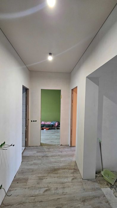 Продам реальну 3х.к.квартиру метро Індустріальна. Сертифікат+. 23000