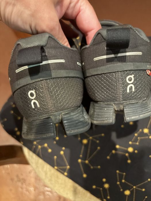 On Running Cloud 5 Waterproof черные