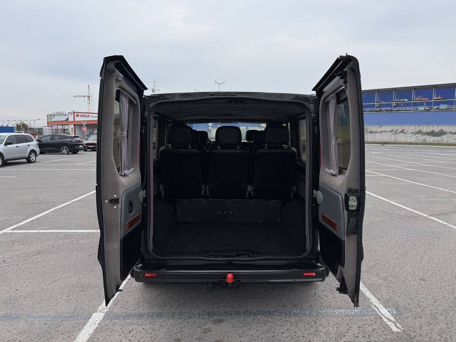 Бус Opel Vivaro 2009 Пасажир, Довга база (2.0 dCi) обмін, лізинг