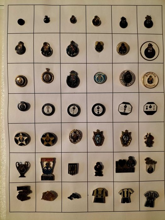 Colecção de 116 emblemas todos diferentes do Futebol Clube do Porto.
