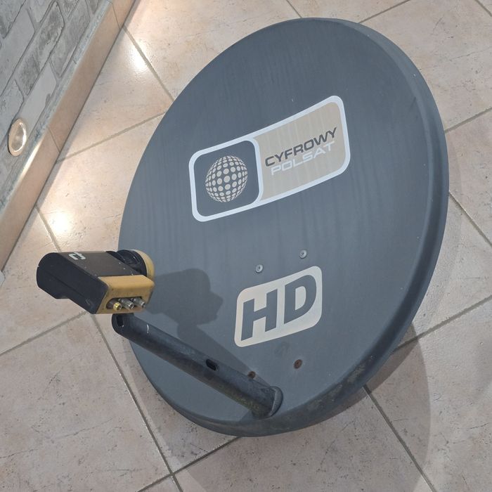 Antena satelitarna z konwerterem QUAD 40mm LNB