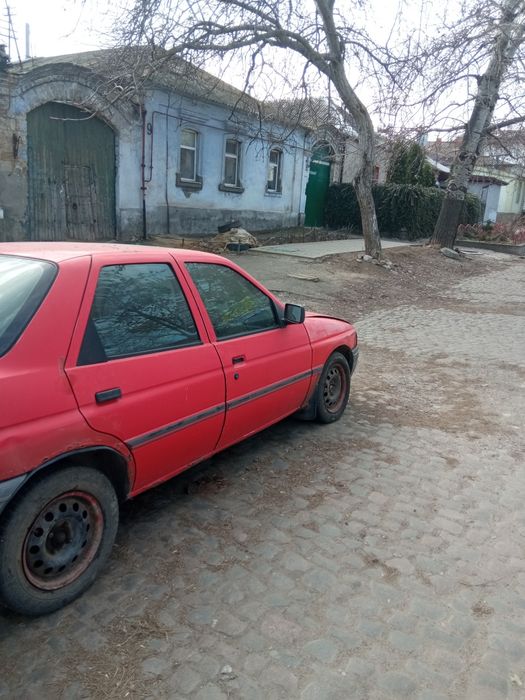 Продам Форд Оріон 1.6 .