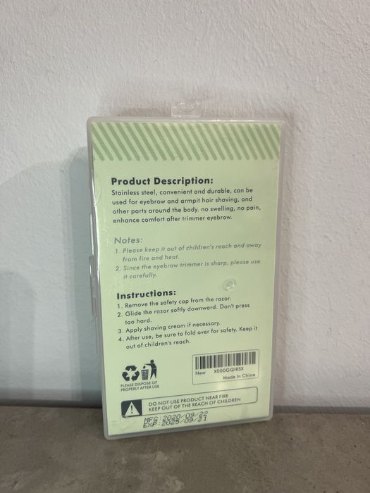 Zestaw nożyków do regulacji brwi