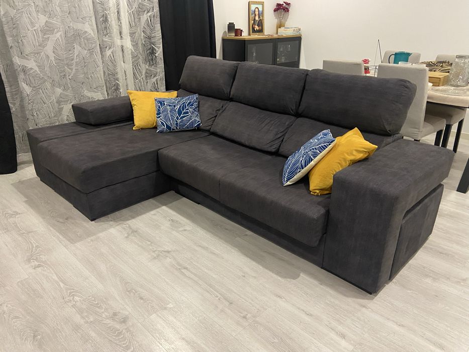 Sofá 3 lugares chaise-longue e banco