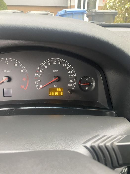 Opel Vectra Sprzedam Opel Vectra 2003 rok 1.6 benzyna 281913 przebieg po kolizji