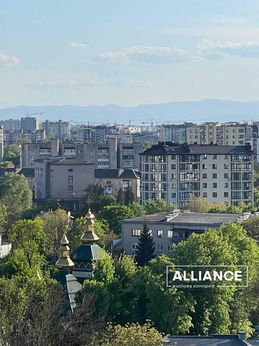 1 кім. квартира з кухнею-студією та виглядом на гори