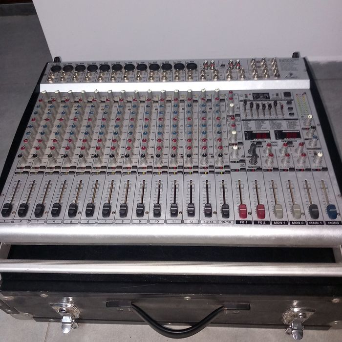 Powermixer Behringer