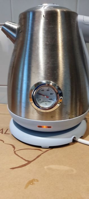 Jarro elétrico estilo retro