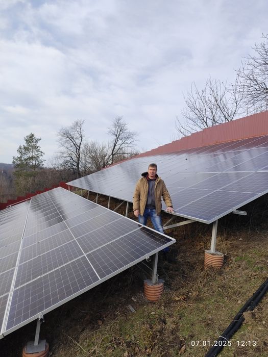 Сонячні панелі , інвертори , акумулятори, кабель . Монтаж .