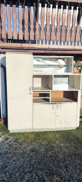 Kredens kuchenny do renowacji