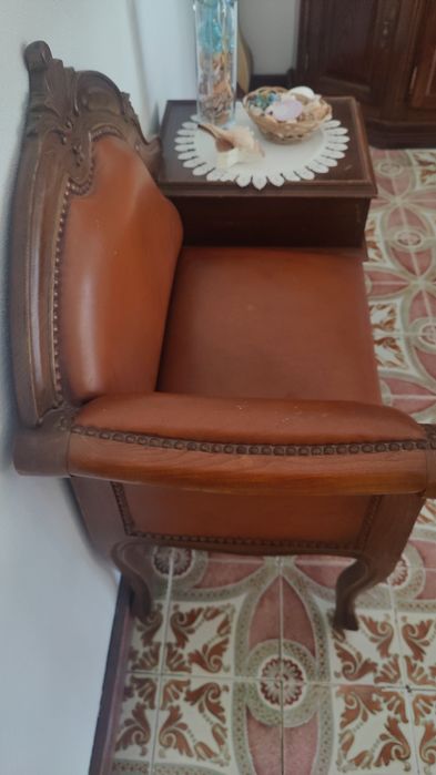 Banco antigo entrada sala