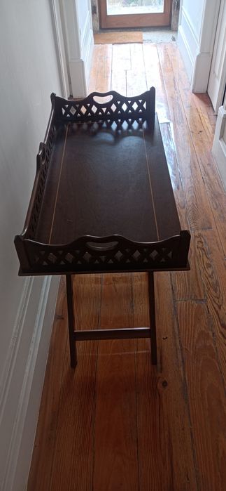 Mesa de apoio estilo inglês