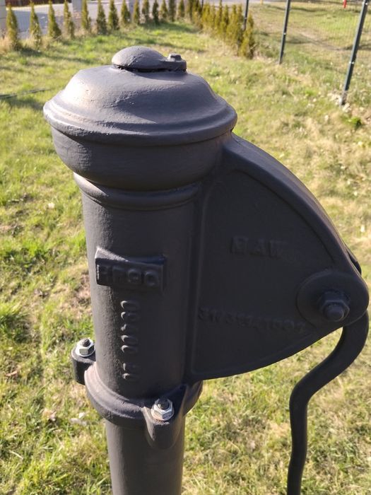 Ręczna ozdobna stara pompa abisynka