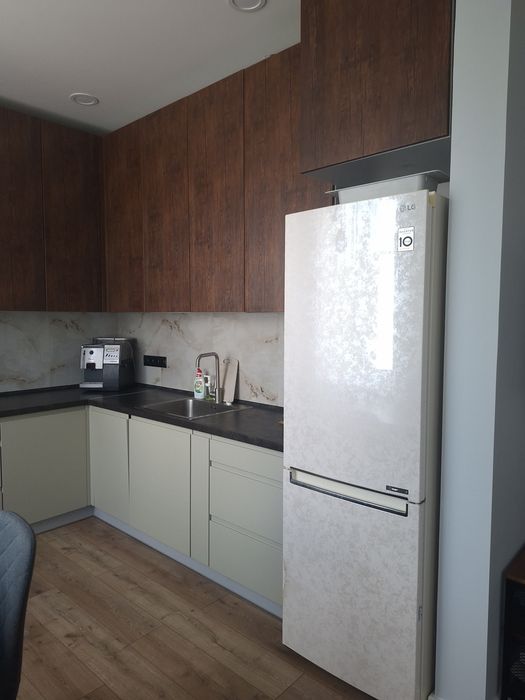 Продам 3-х кім.,новий ремонт,сталінка,центр,набережна,пров.Крупської 4
