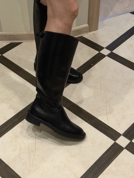 Жіночі шкіряні сапоги труби в стилі hermes