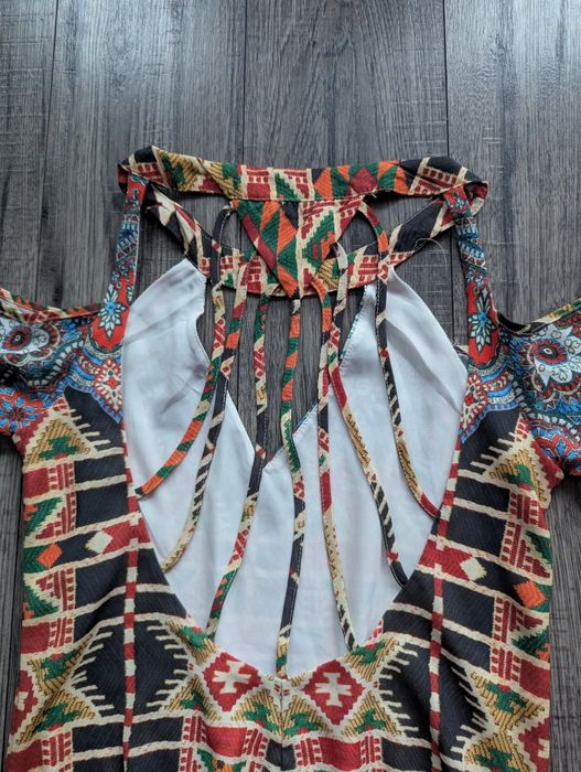 Limelight sukienka mini kolorowa orientalna wycięcia vintage