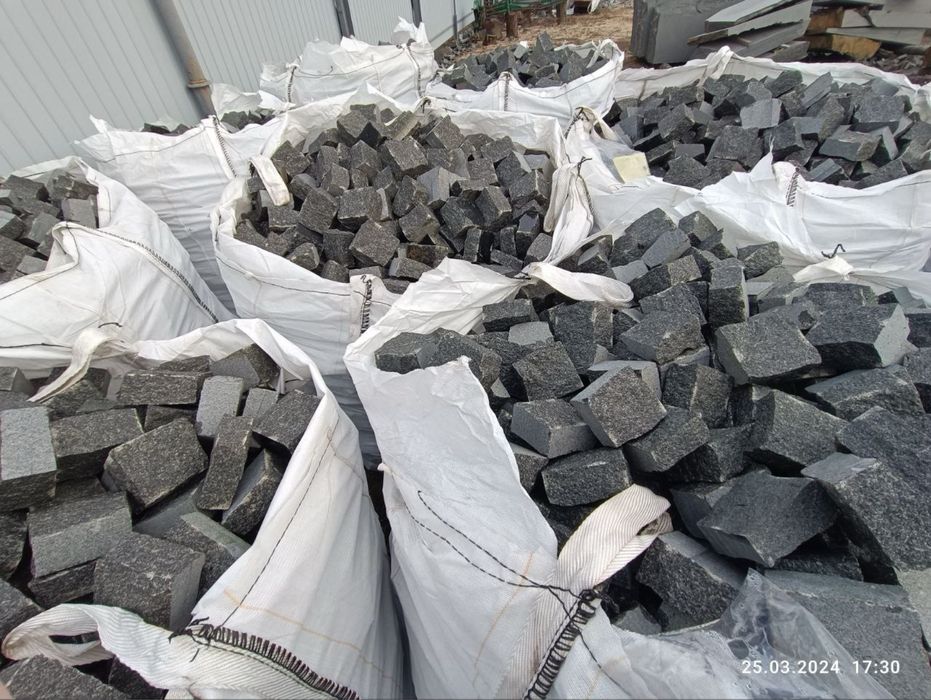 Гранітна бруківка Габбро