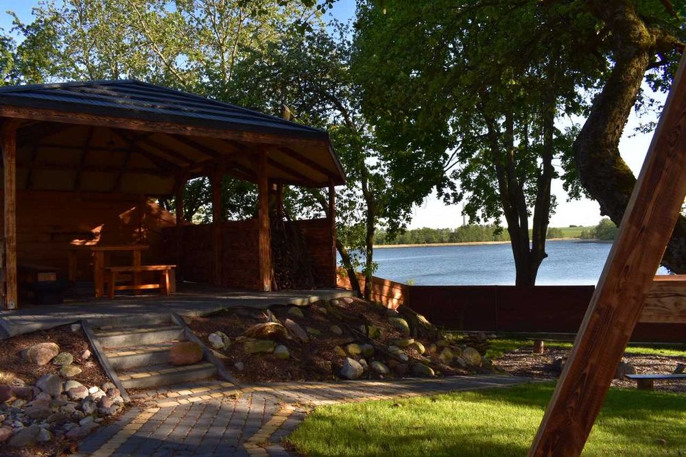 Domek całoroczny nad jeziorem  z balia wynajem- Wolny termin  styczeń