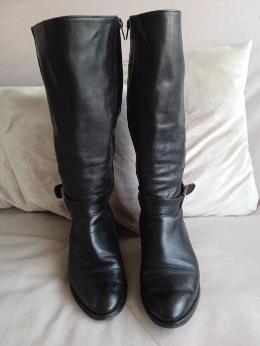 Botas de couro, pretas muito bom estado