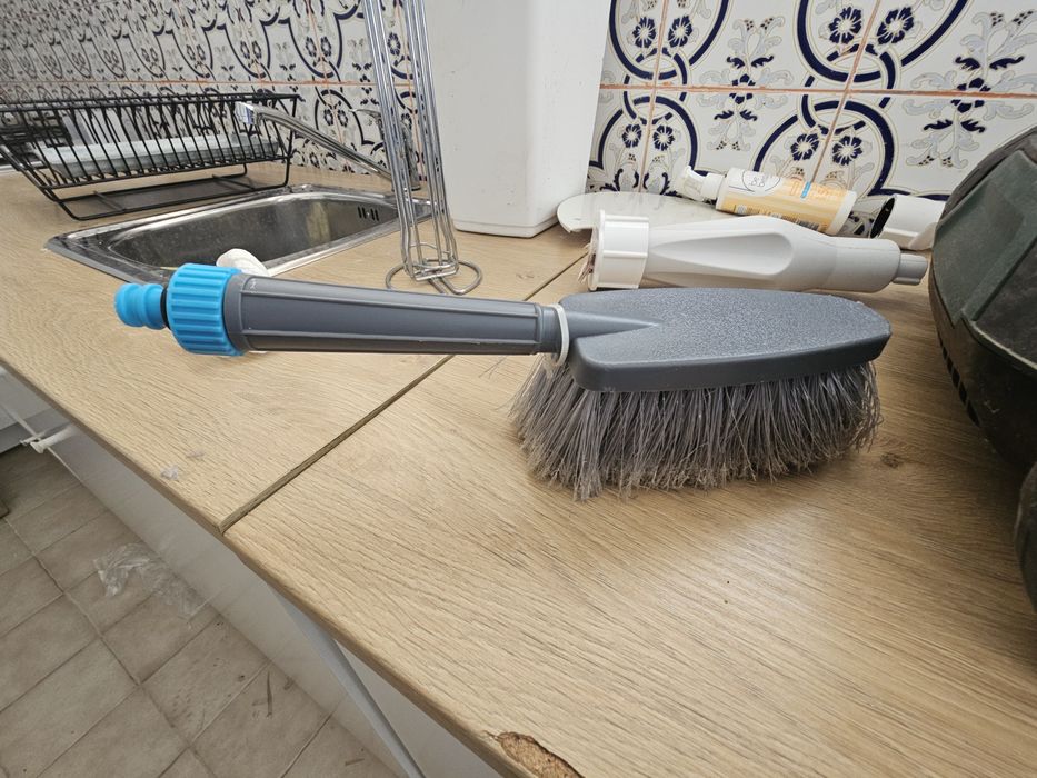 Escova para máquina de pressão ou mangueira