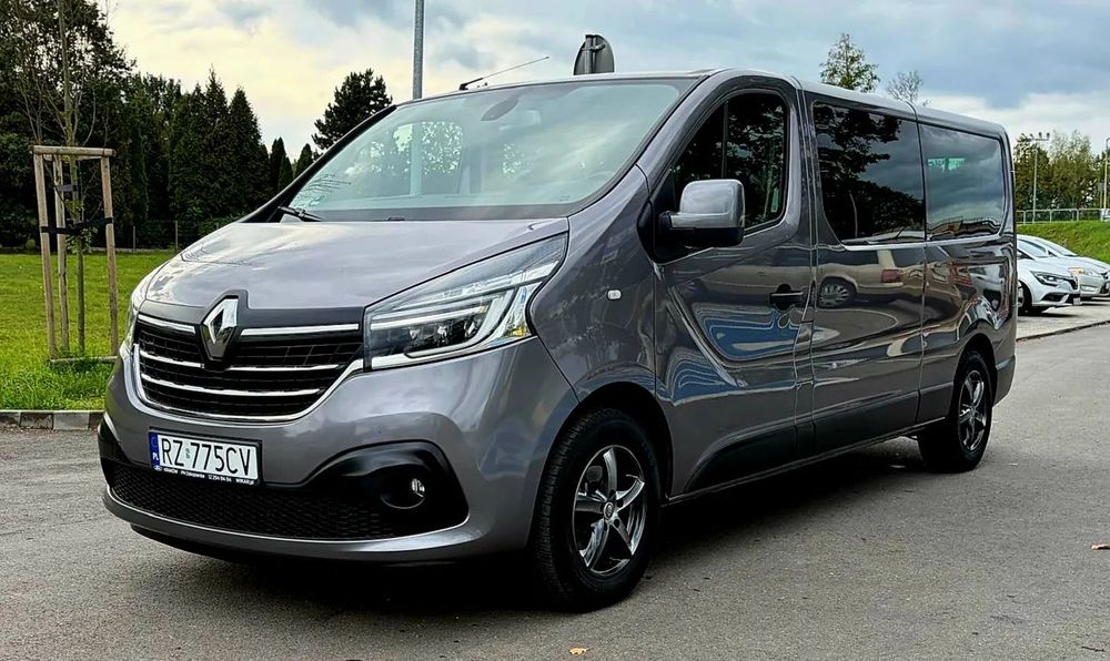 Renault Trafic Salon PL, FV23%, Pierwszy właściciel,  8 osób