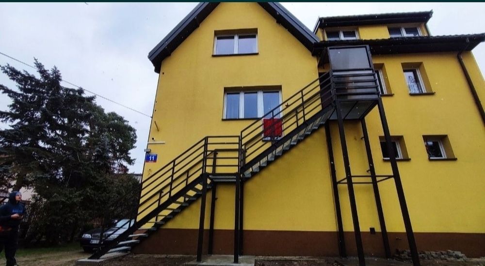 Schody metalowe zewnętrzne i wewnętrzne klatka schodowa Wysoka Jakość