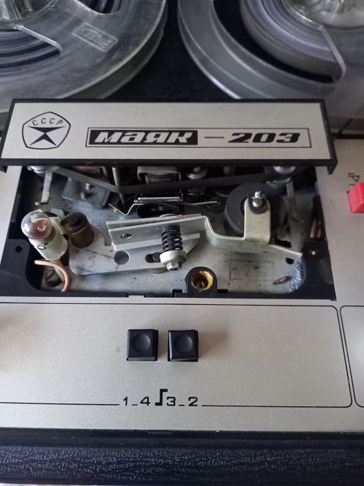 Магнітофон бобінний, самовивіз