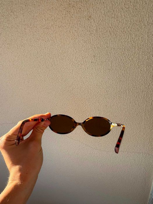 Óculos Miu Miu com caixa e acessórios