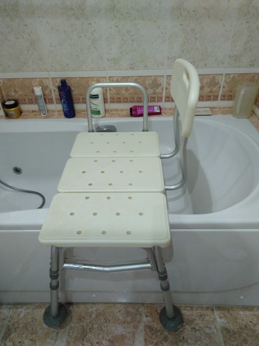 Cadeira para banheira com grandes dimensões