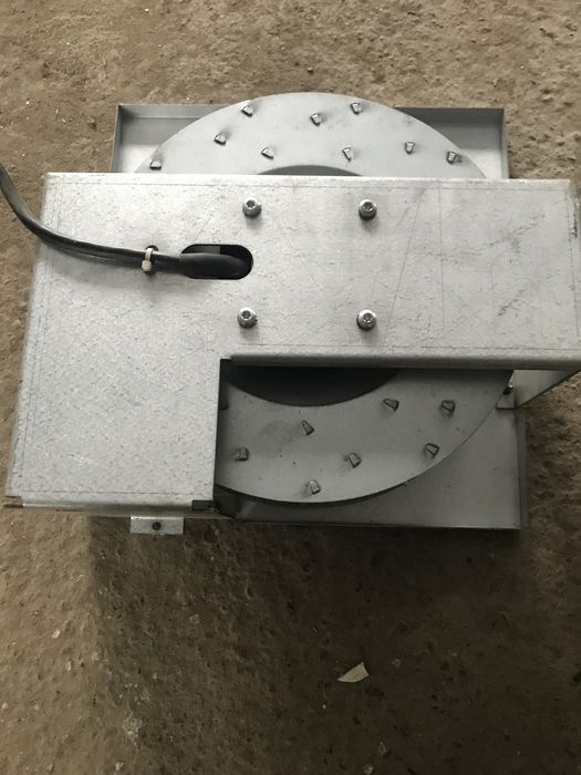 Продам два вентилятора канальні