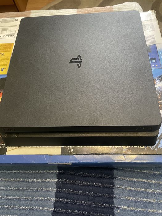 Продам PlayStation 4 Slim на 500GB