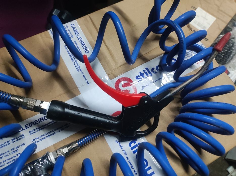 Mangueira espiral com pistola de ár comprimido